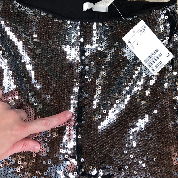 🌟 H&M Silver Sequin Pants - Picture 3 of 6